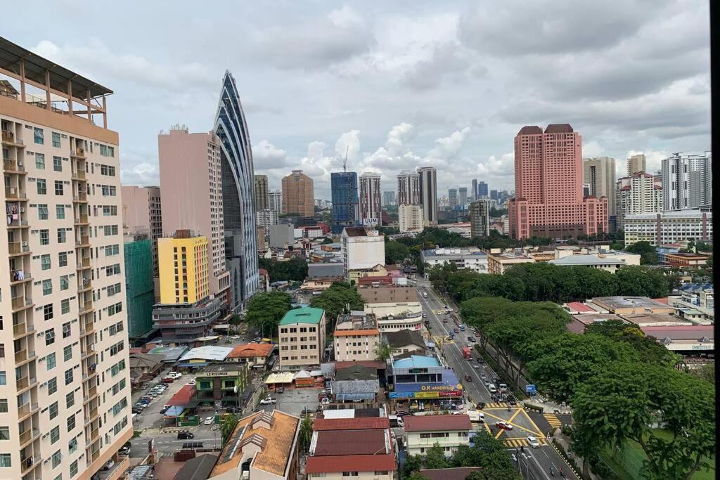Menara Arina Uniti By Grabstay Kuala Lumpur Exterior photo